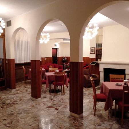 Hotel Viola Caramanico Terme Ngoại thất bức ảnh